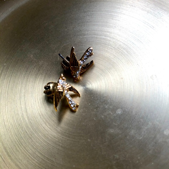 Juicy Couture Gold Pave Crystal Bird Stud Earrings - Picture 3 of 3